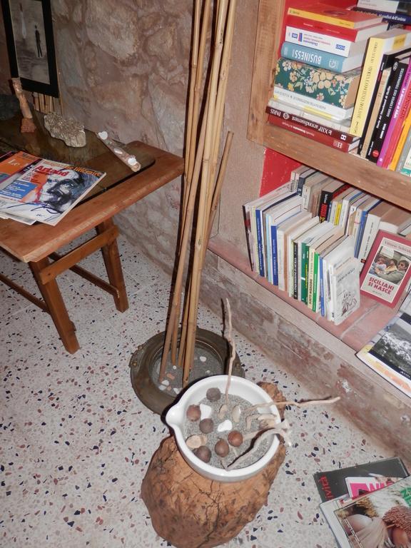 Al Fakhar Bed & Breakfast Ficarra Екстериор снимка